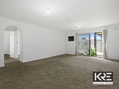 2 Ainsleigh Court, Cranbourne