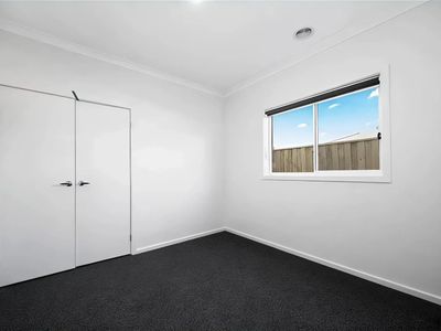 7 Gloss Street, Mambourin