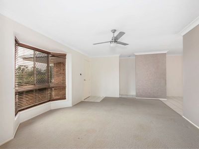 2 Tallowood Street, Yamanto