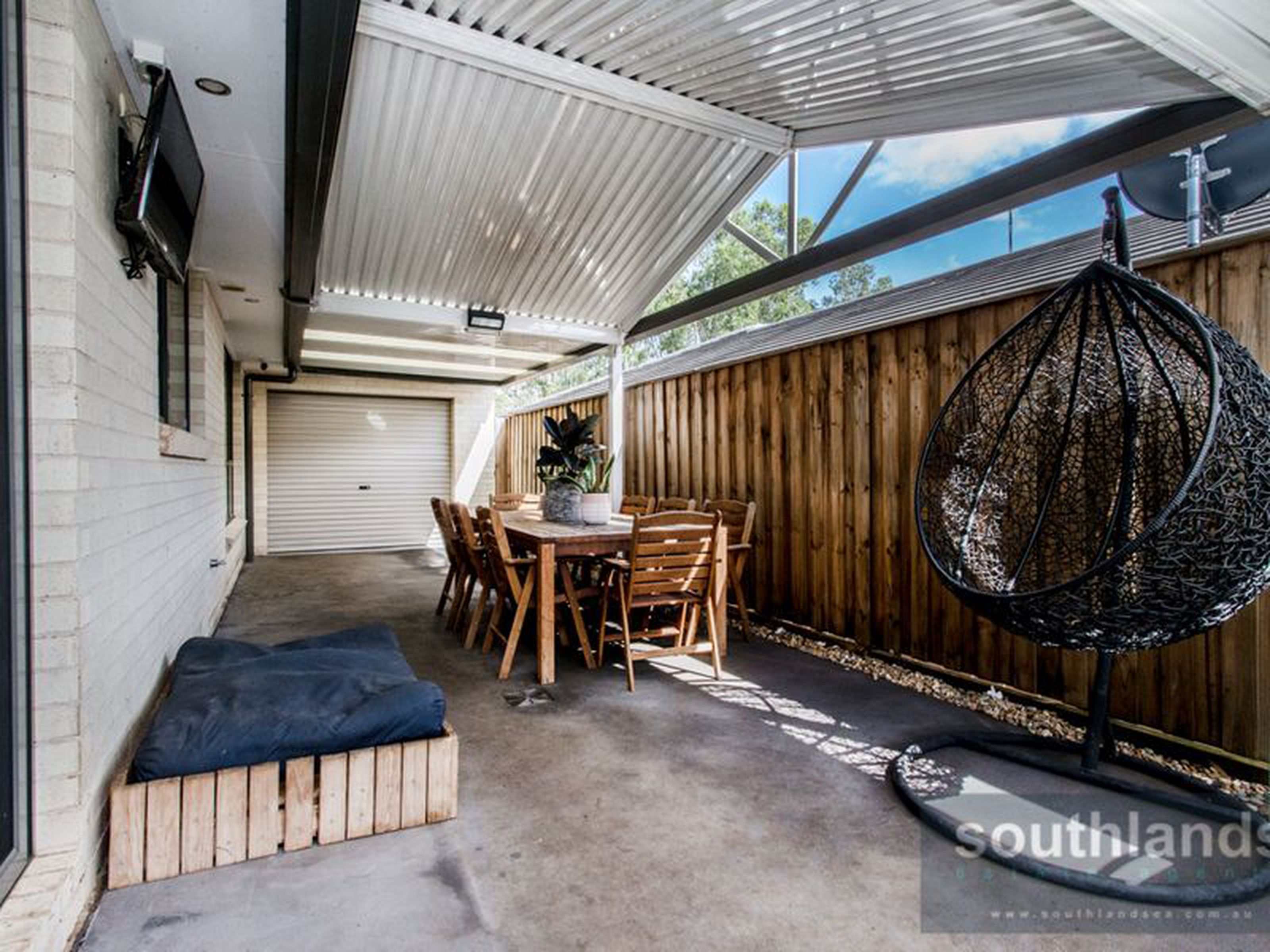 8 Coachwood Drive, CLAREMONT MEADOWS