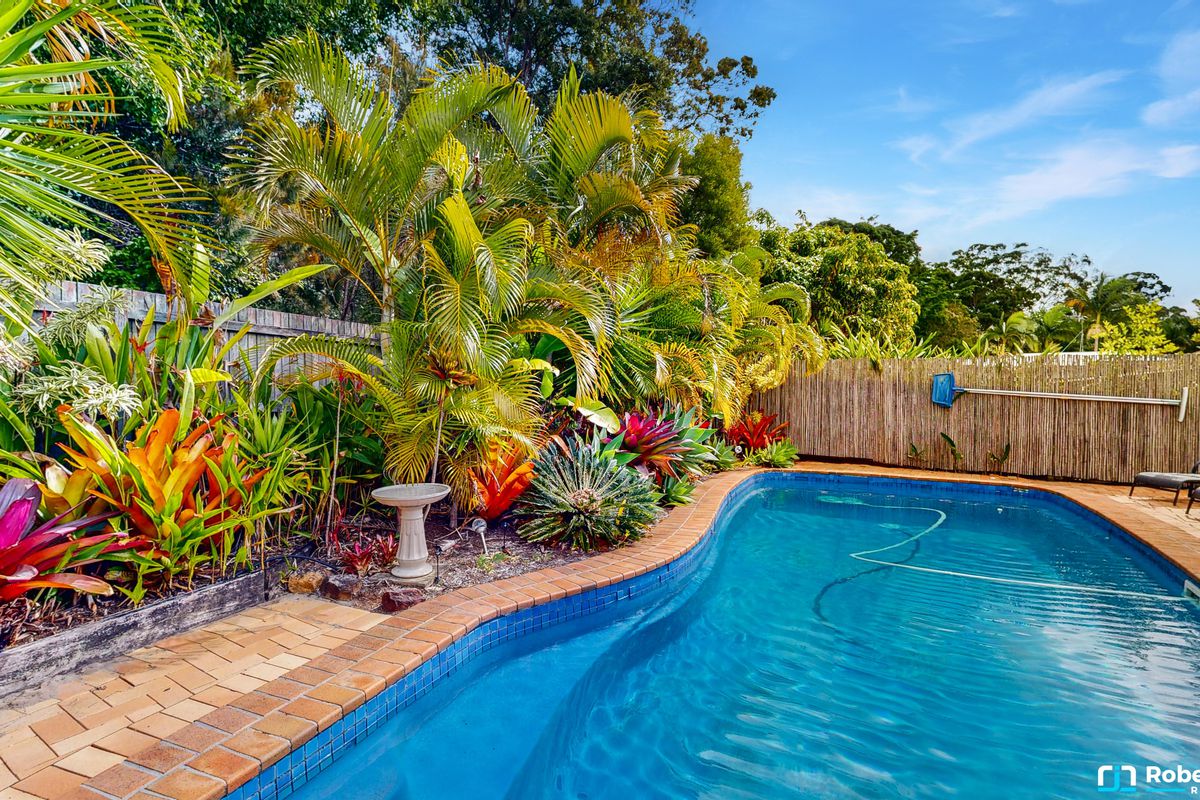 8 Hoylake Court, Tewantin
