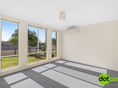 11 Nagle Crescent, Blue Haven