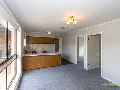 2 / 15 Schwarz Avenue, Horsham