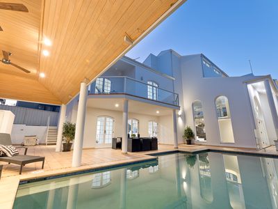 207 Mill Point Road, South Perth