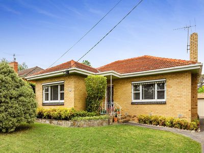 21 Toogoods Rise, Box Hill North