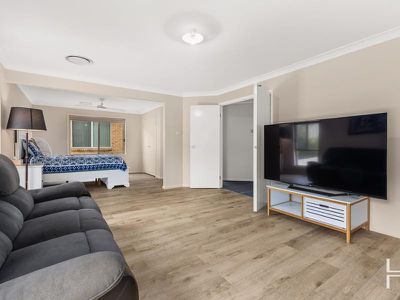 8 Cascade Circuit, Albion Park