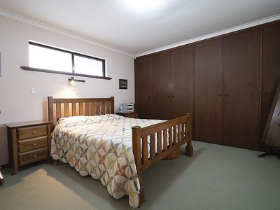 100 Sydenham Road, Doubleview