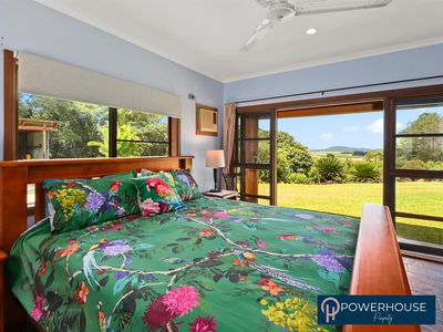 62591 Bruce Hwy, Cowley