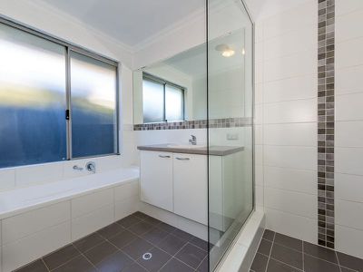 14 Callistemon Gardens , Baldivis