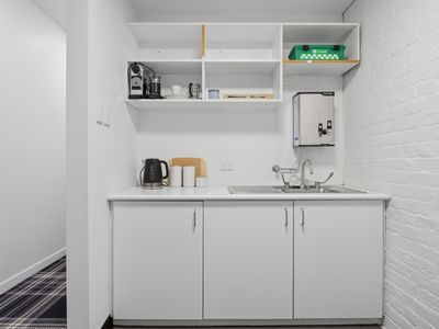 Rear Office / 89 Esplanade, Launceston