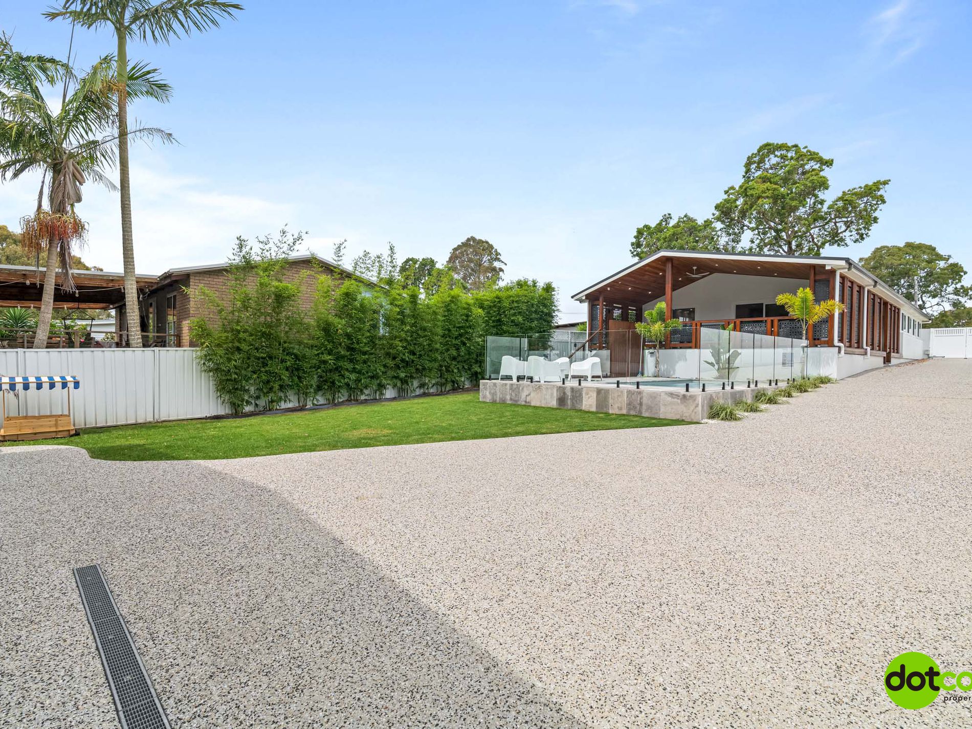 77 Buff Point Avenue, Buff Point