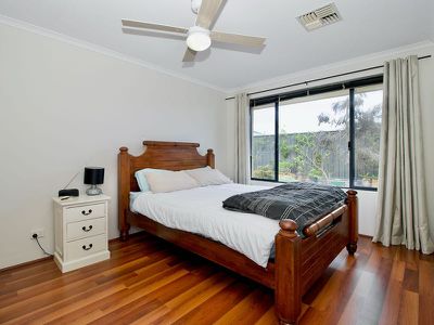 24 Lemon Gum Drive , Baldivis