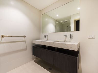 305 / 9 Tully Road, East Perth