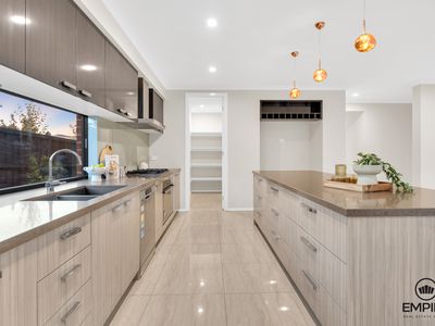 52 Graziers Crescent, Clyde North