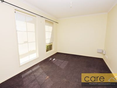 25 Breamlea Way, Cranbourne West