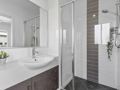 110 McDermott Parade, Rochedale