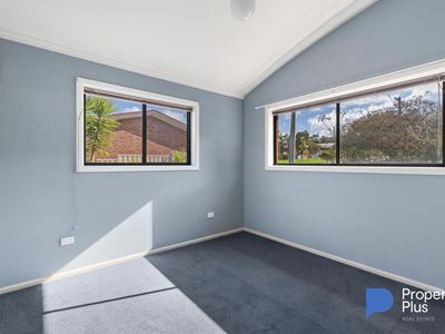 2 / 125 MacKenzie Street West, Golden Square