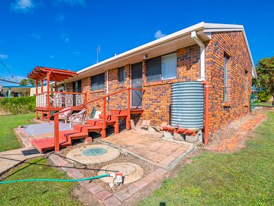 24 Petrel Avenue, River Heads