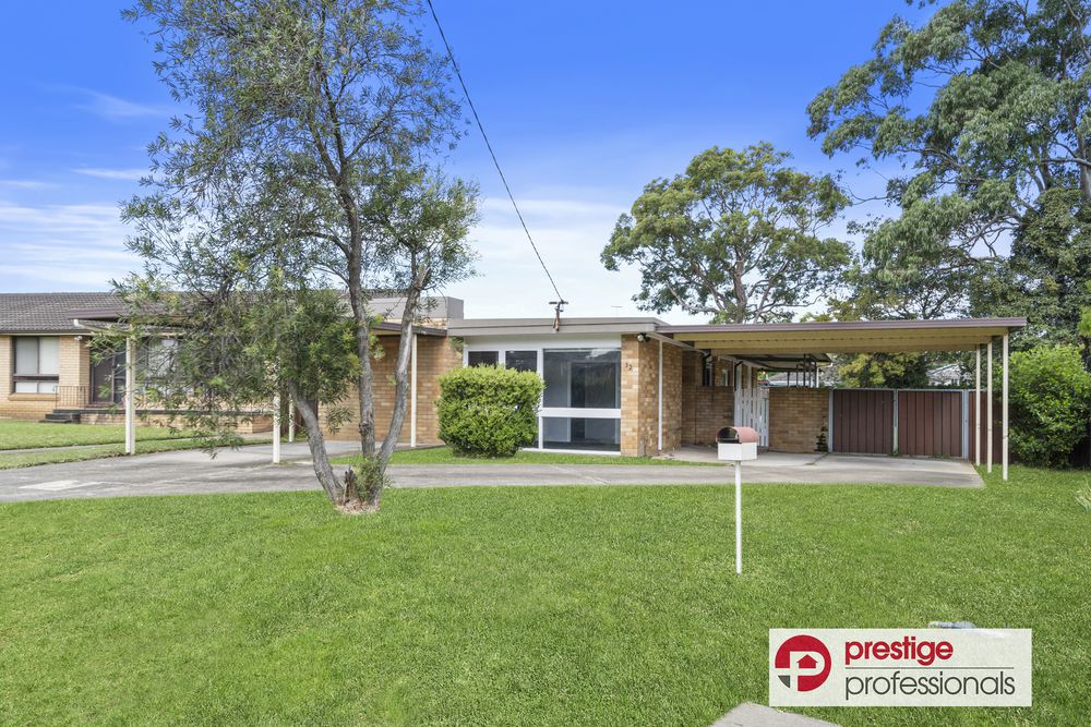 32 Burton Avenue, Moorebank