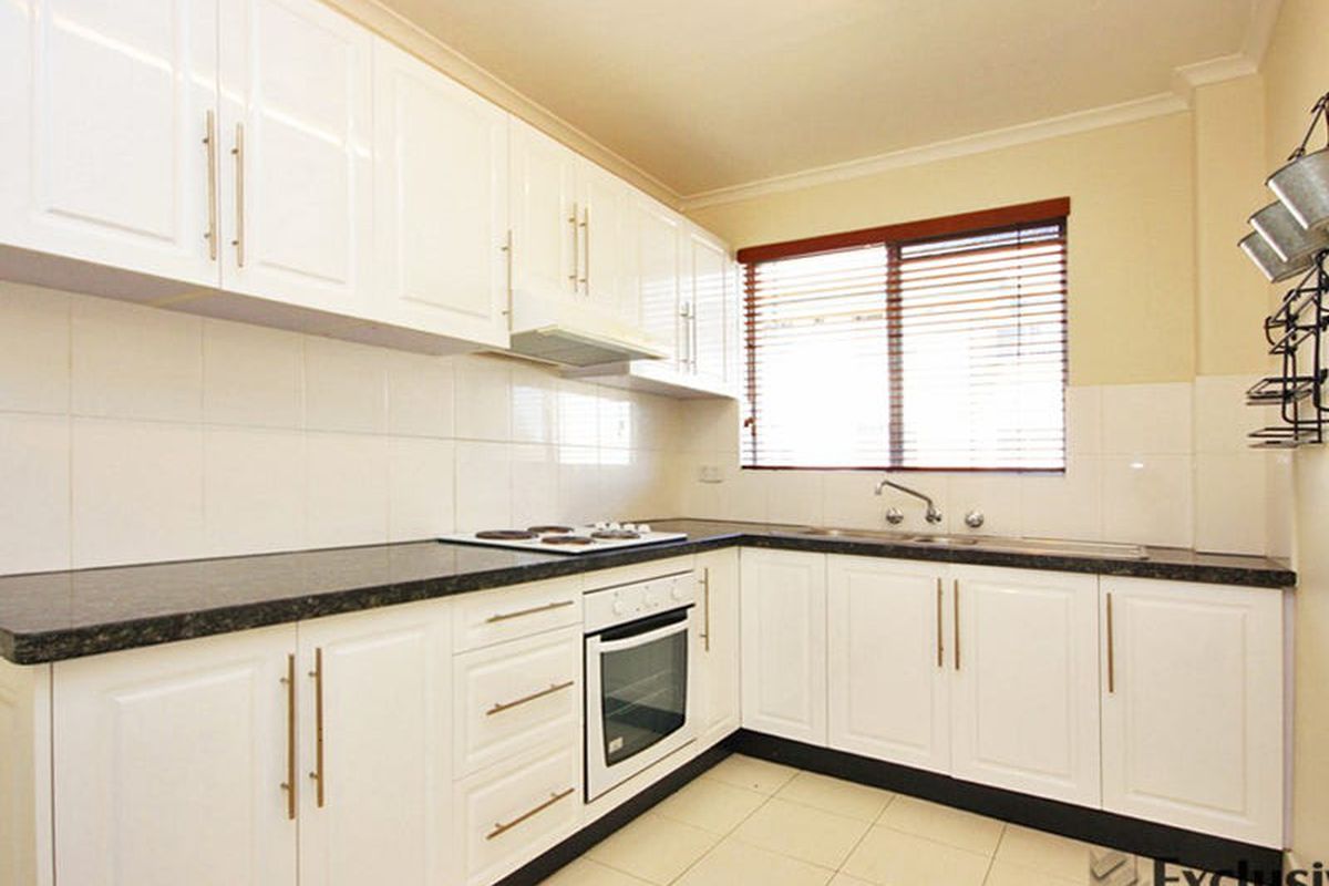 12 / 1 Corby Avenue, Concord