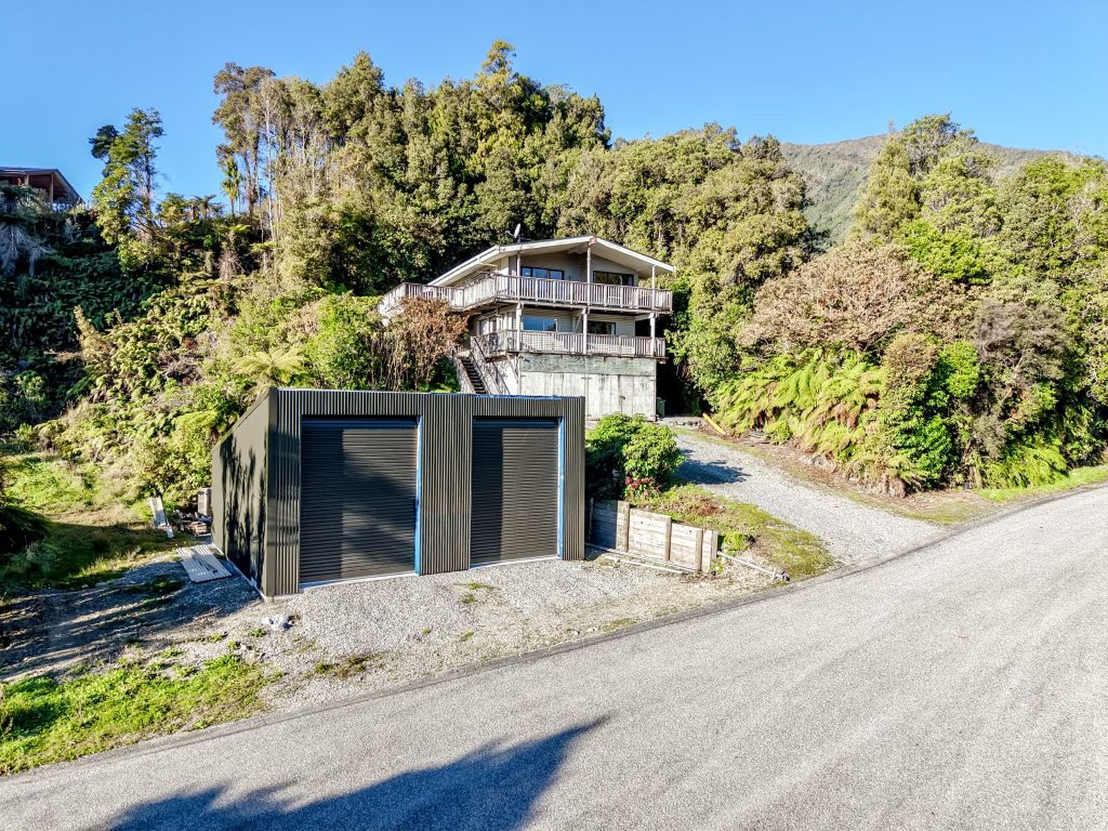 15 Punga Grove, Lake Kaniere