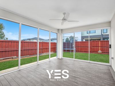 27 Fairweather Street, Clyde