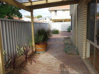 2/197 Albert Street, Osborne Park