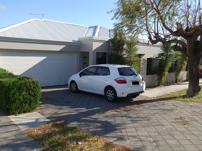 10A May Drive, Nollamara