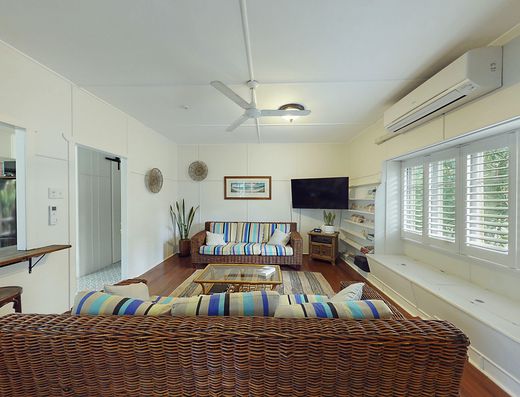 Unfurnished Cottage with Pool Close to the River image 7
