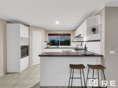 23 Emmer Green Retreat, Cranbourne East
