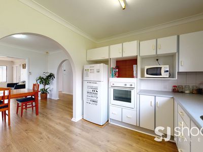 27 Oxley Circle, Dubbo