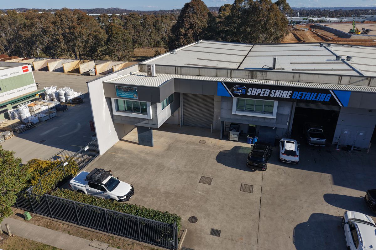 1 / 25 Rodeo Road, Gregory Hills