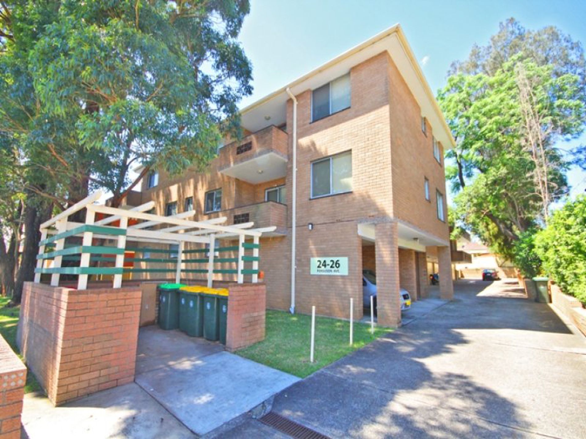 4 / 24 Ferguson Avenue, Wiley Park