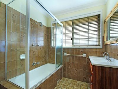 1 / 74 Peterborough Avenue, Lake Illawarra