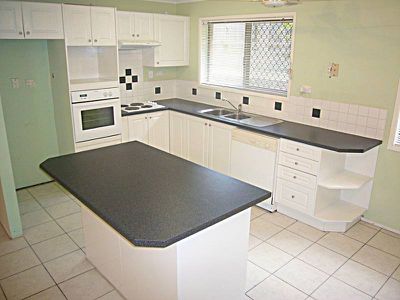 2 Knightsbridge Crescent, Rochedale South