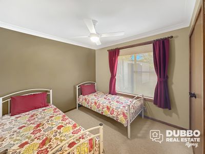 10 Beatrice Place, Dubbo