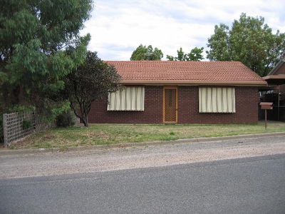 2 / 1 PINK CLIFFS ROAD, Heathcote