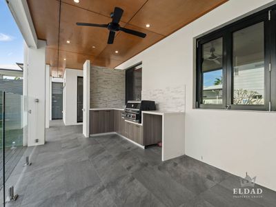 1 Marina Parade, Jacobs Well