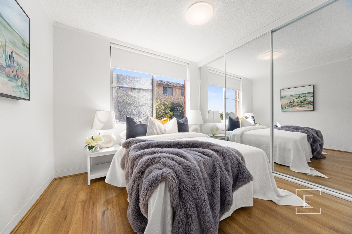 2 / 6 Punt Road, Gladesville