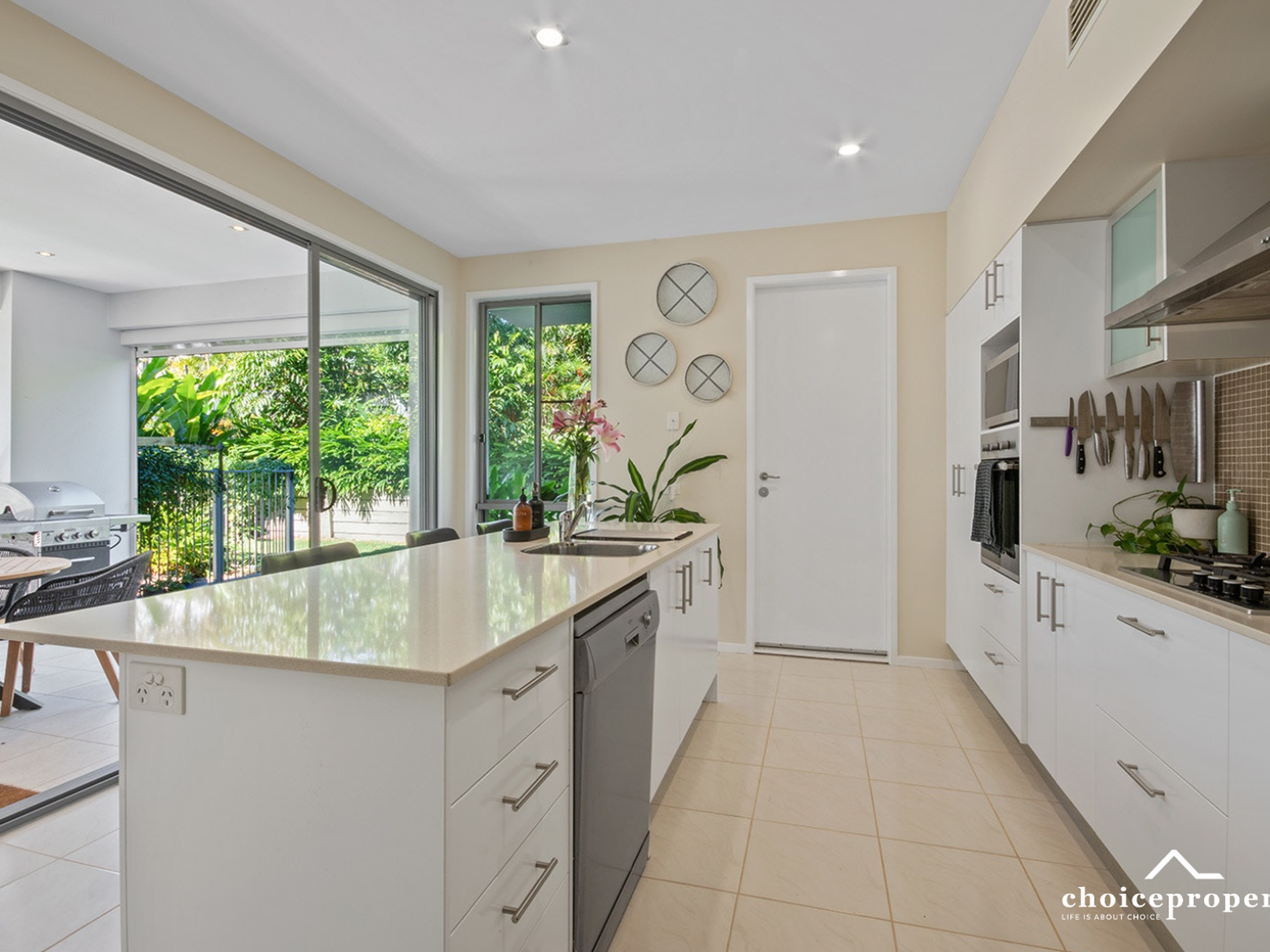 8 / 66 The Avenue, Peregian Springs