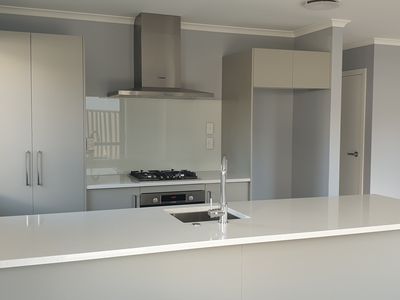 27 Kakī Drive, Kenepuru