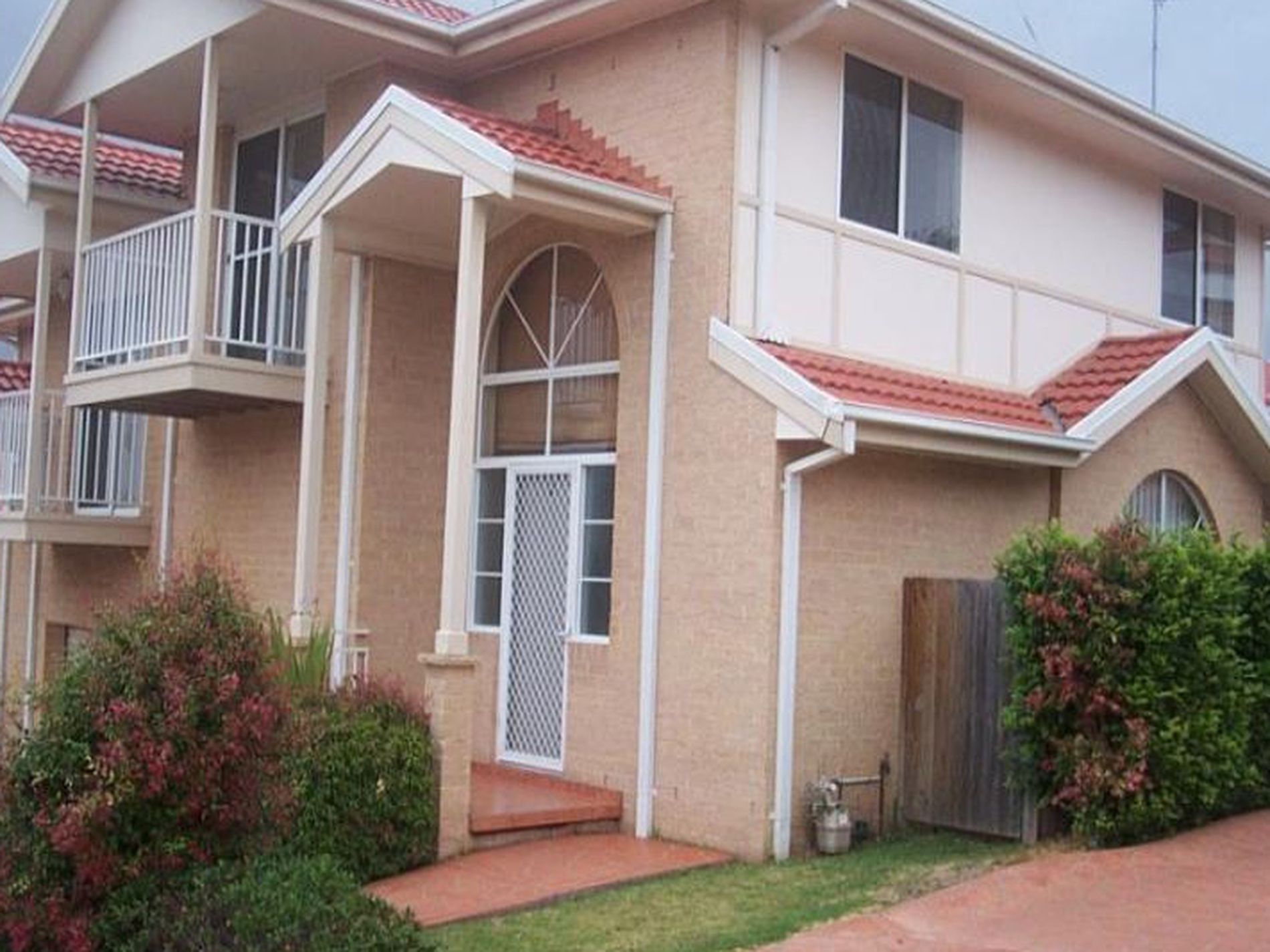 2 / 11-13 Colville Place, Flinders