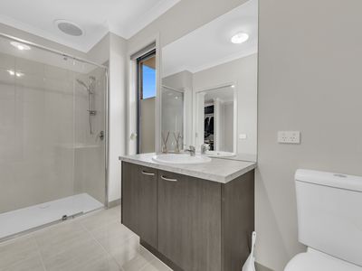 60 Cloudburst Avenue, Wyndham Vale
