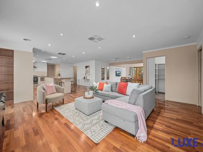 2 Hobday Place , Dunlop