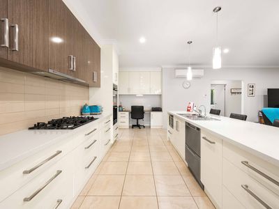 16 Mickail Court, Mount Gambier