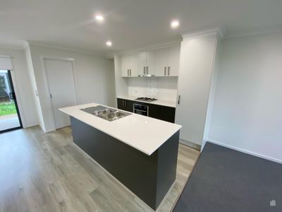 32 Greaves Avenue, Deanside