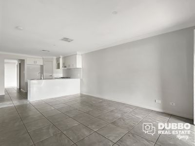 13a Lansdowne Drive, Dubbo