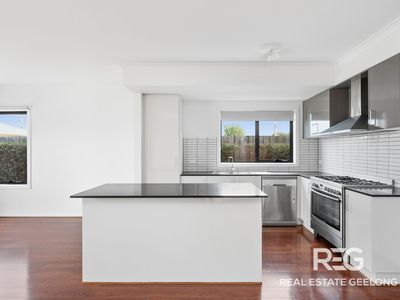 2 / 241 High Street, Belmont