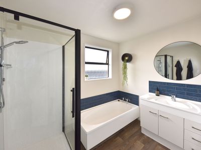 2 Edwins Way, Burwood