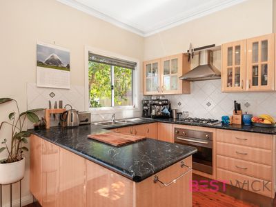 2 Furness Street, Bathurst